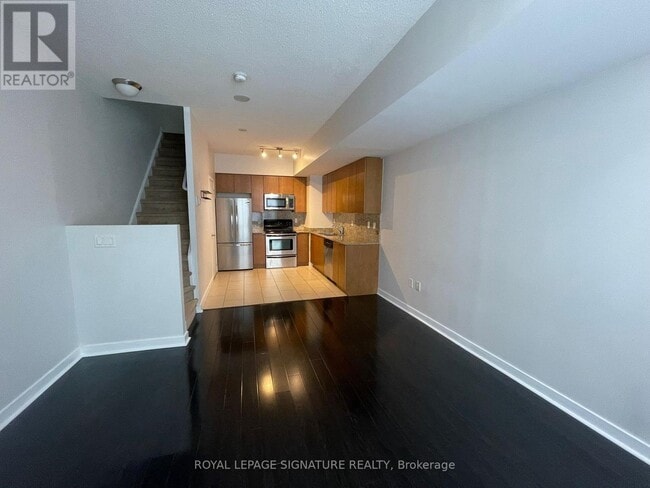 Building Photo - 15-115 Brunel Ct