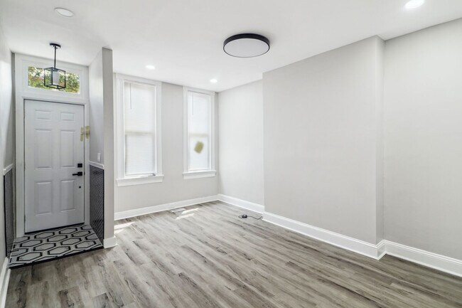 Foto del edificio - 2134 W Fayette St