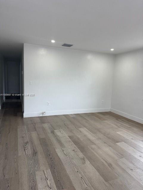 Foto principal - 108 E 8th St
