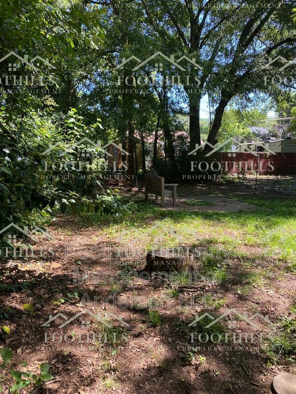 Building Photo - 418 W Fredericks St