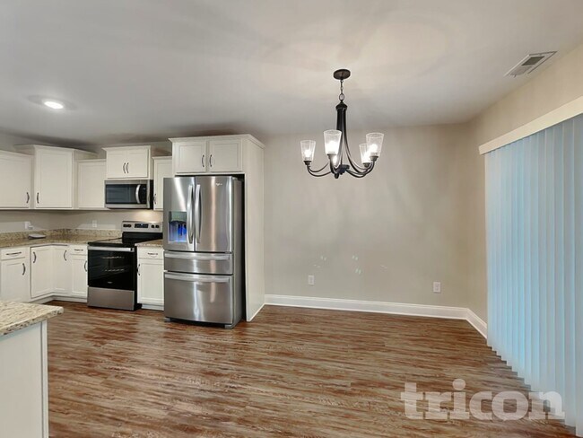 Foto del edificio - 223 Fieldstone Ln