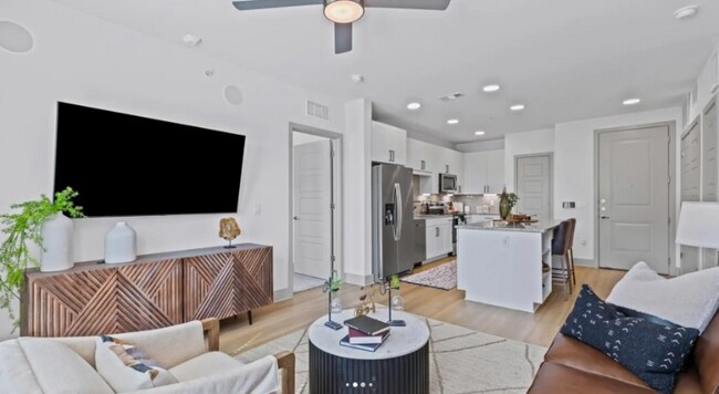 Foto del edificio - 2422 Firewheel Pkwy