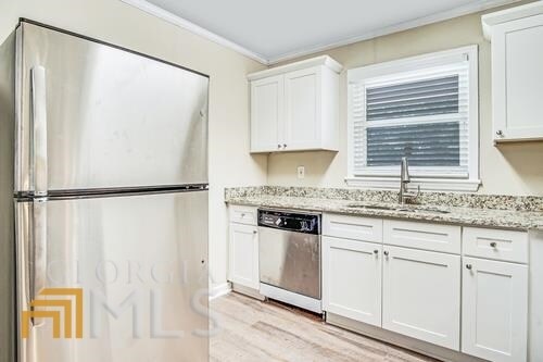 Building Photo - 60 Oak Dr SW
