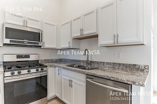 Foto del edificio - 245 S 5th Ave