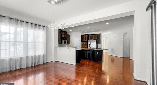 Foto del edificio - 10185 Warfield St