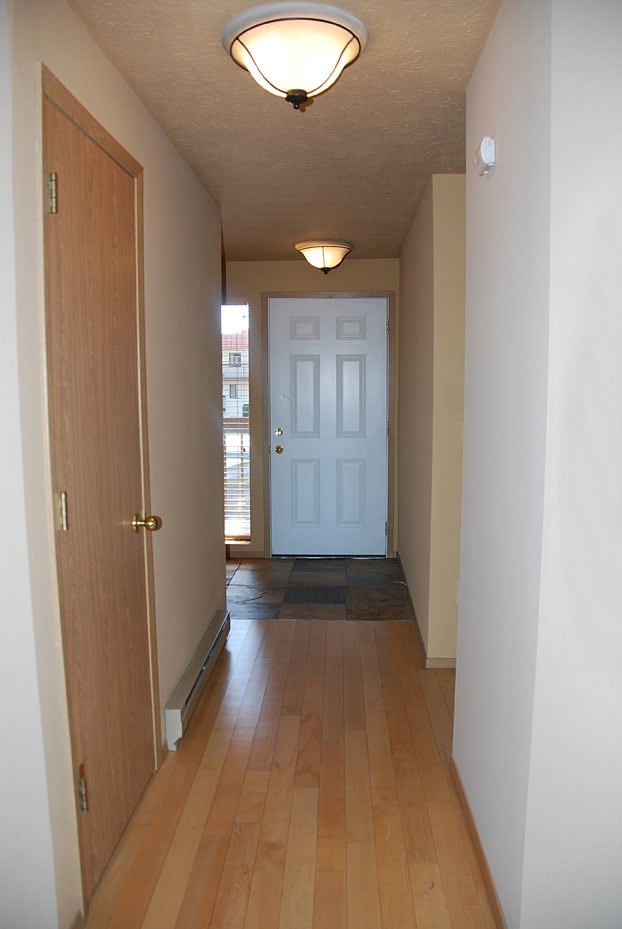 Building Photo - 168 S Coeur d'Alene St