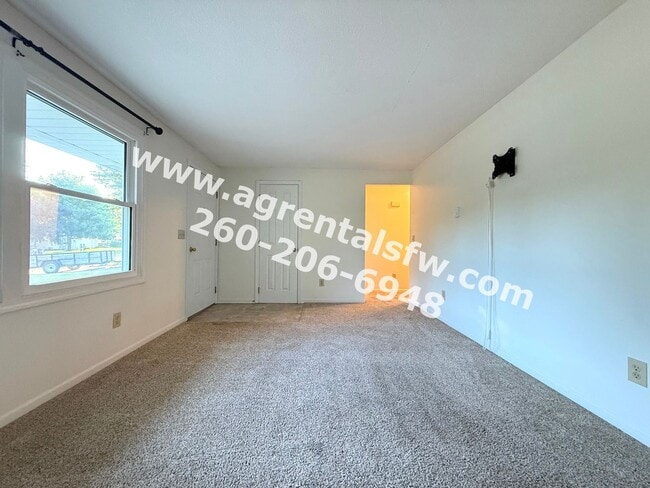 Building Photo - 5705 Graber Dr