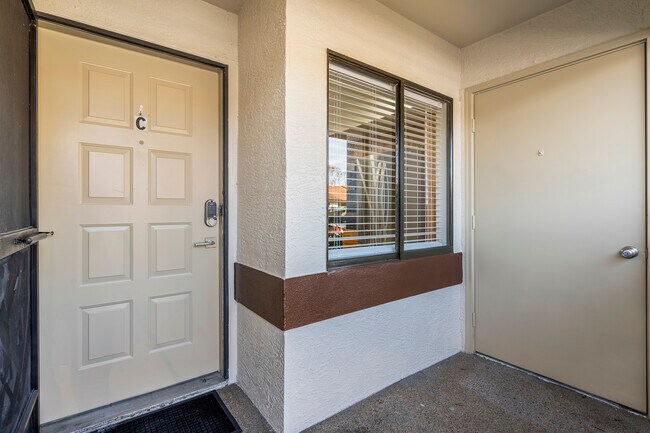 Building Photo - 7360 Ulmerton Rd