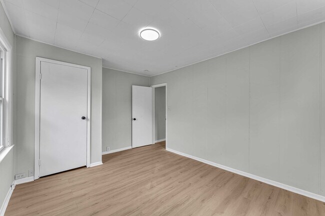 Foto del edificio - 647 N Delaware St