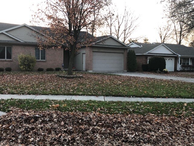 Front - 1810 Queensbury Dr