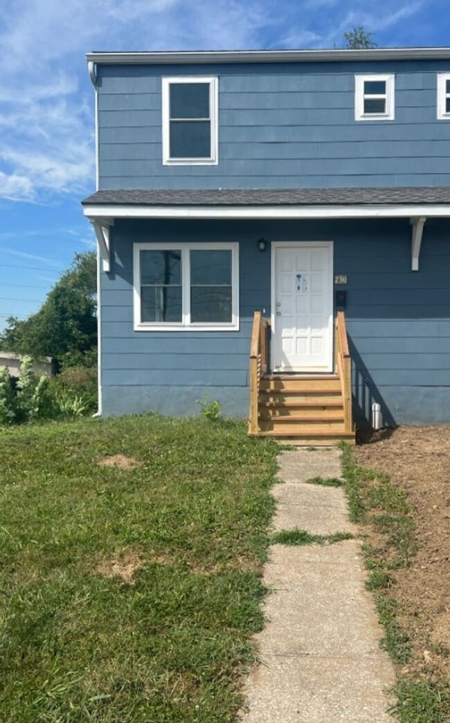 Building Photo - Modern 2-Bed, 1-Bath Duplex with Garage & ...