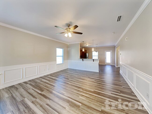 Foto del edificio - 704 Rocky Grove Glen