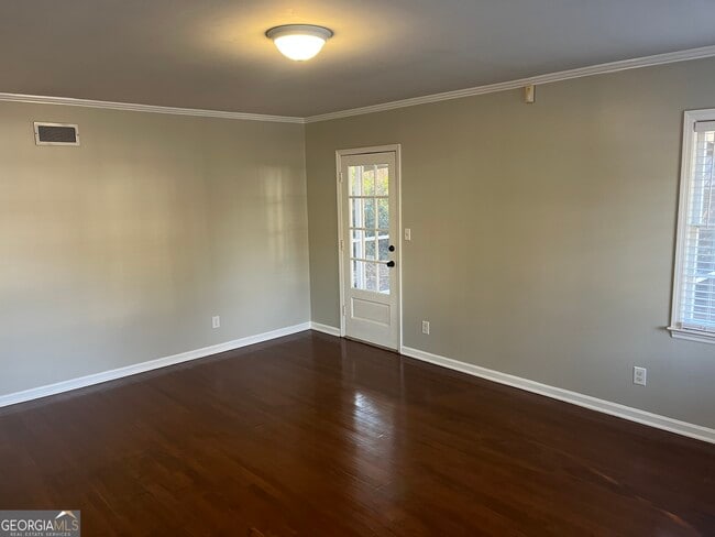 Building Photo - 220 S Zetterower Ave