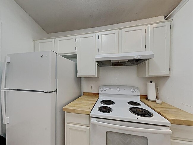 Building Photo - 1621 Scottsdale Dr