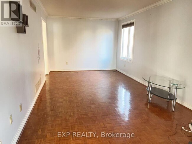 Building Photo - 179 Elson St