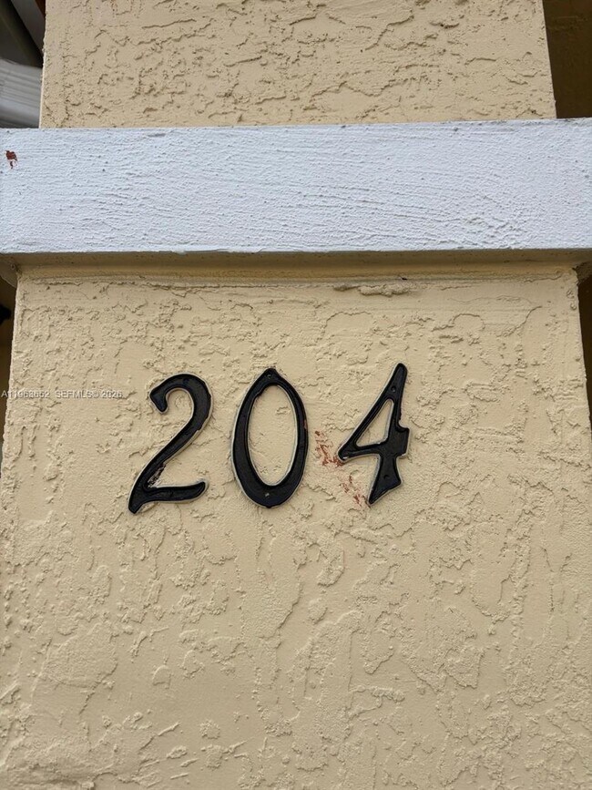 Foto del edificio - 204 Belmont Ln