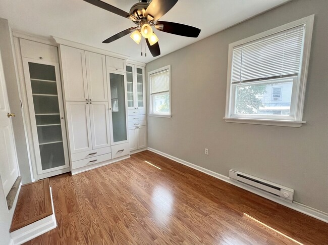 Building Photo - 222 Milligan St