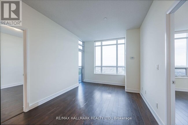 Building Photo - 6 Eva Rd