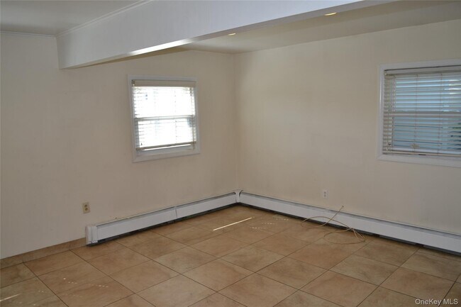 Foto del edificio - 516 Long Beach Rd
