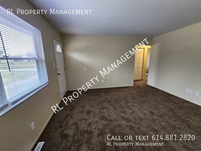 Building Photo - Beautifully remodeled 2 bedroom 1 bathroom...