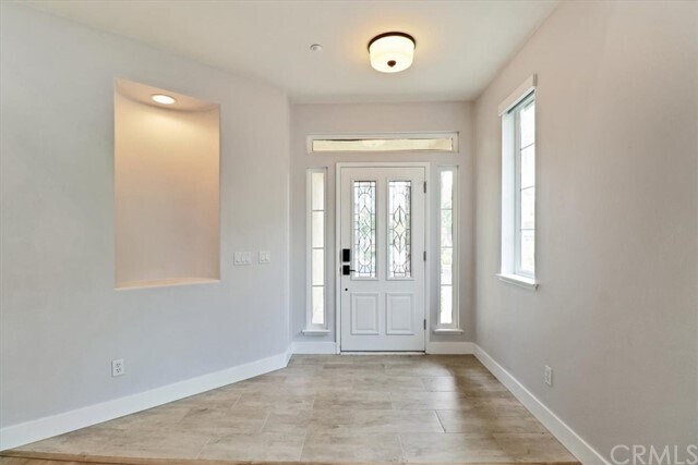 Building Photo - 1343 Loyd Way
