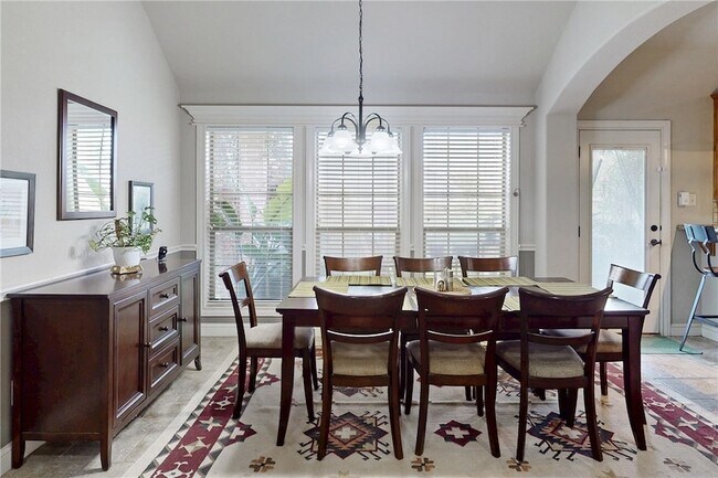 Foto del edificio - 3905 Incourt Ln