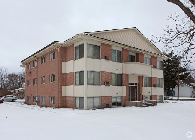 The Villager Apartments Als Williamston Mi Building Photo The Villager Apartments