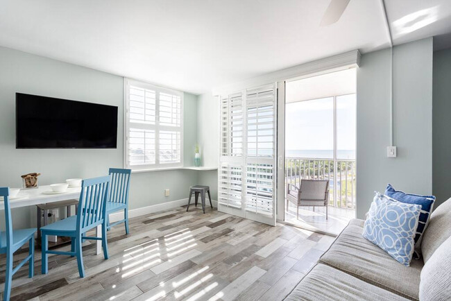 Foto del edificio - 5500 Bonita Beach Rd SW