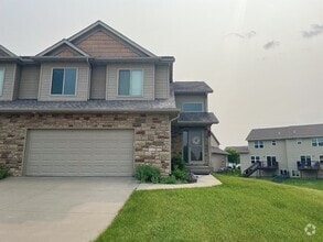 Building Photo - 1765 Sara Ct
