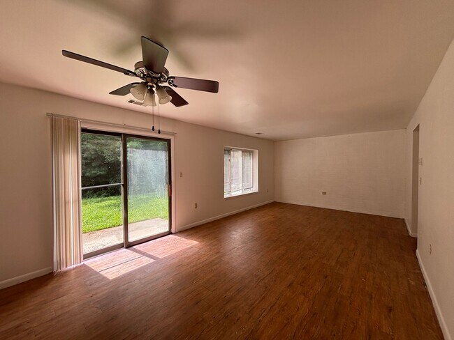 Foto del edificio - 3 Bedroom 2.5 Bath Townhouse