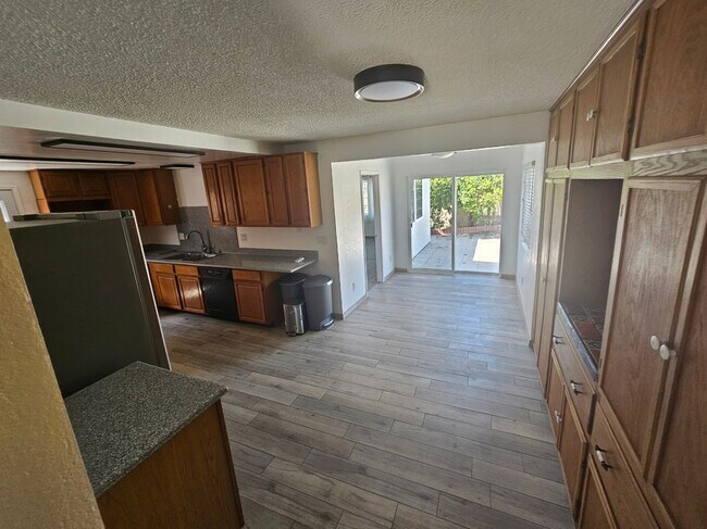 Foto del edificio - 5091 Quail Cir