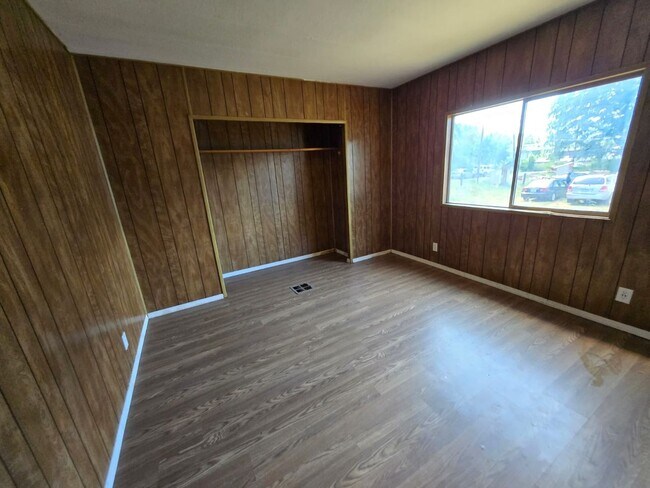 Foto del edificio - Spacious Home awaits!