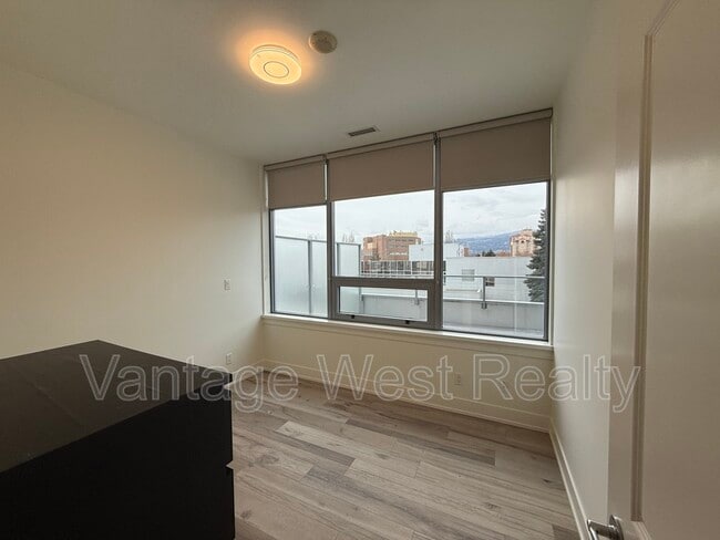 Building Photo - 1329-1329 Ellis St