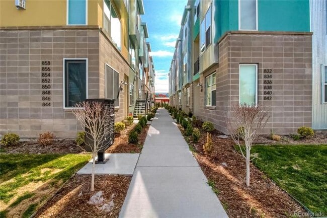 Building Photo - 2 bedroom in Denver CO 80204