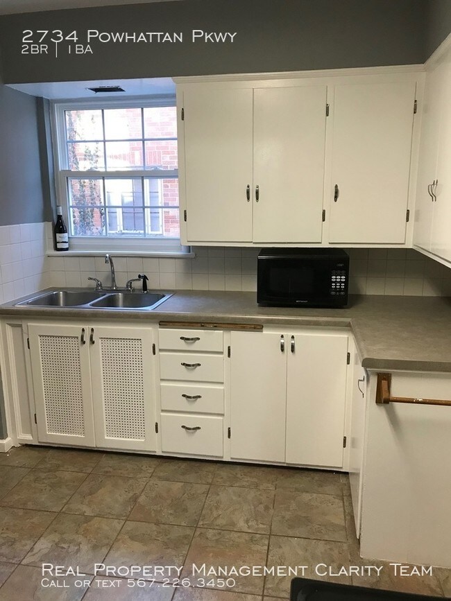 Building Photo - 2 Bedroom First Floor Ottawa Park Duplex Unit