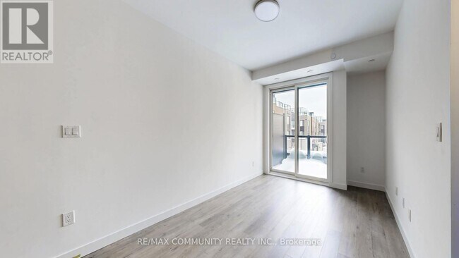 Photo du bâtiment - 30 Markdale Ln