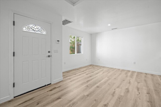 Foto del edificio - 4037 Madison Ave