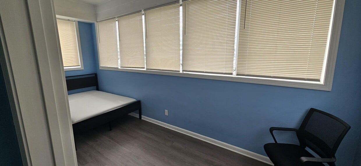 Photo - 1255 Hart St - Room 7