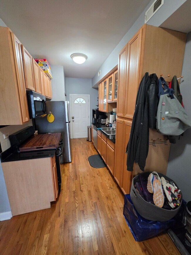 Foto del edificio - 1151 E 61st St