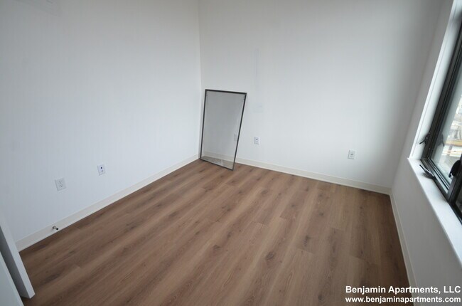Foto del edificio - 89 Brighton Ave