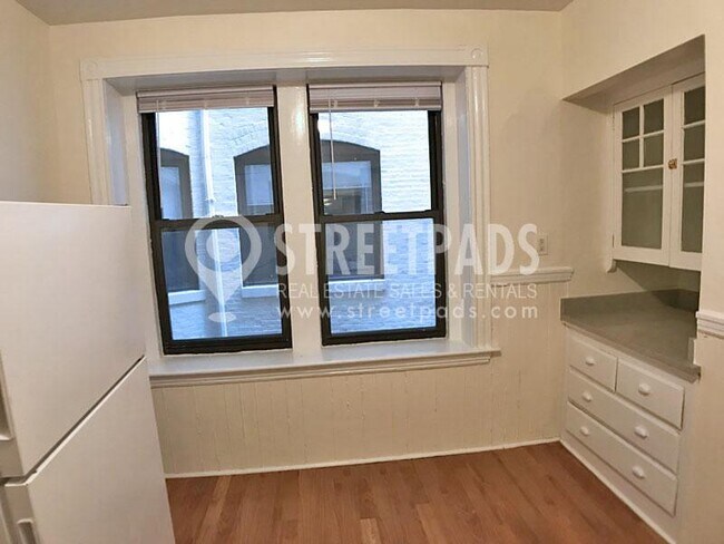 Building Photo - 2 bedroom in Cambridge MA 02139