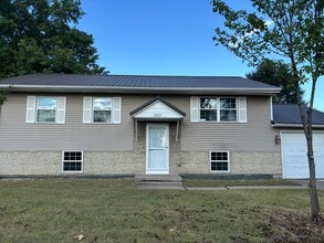 Building Photo - 1612 9th Ave