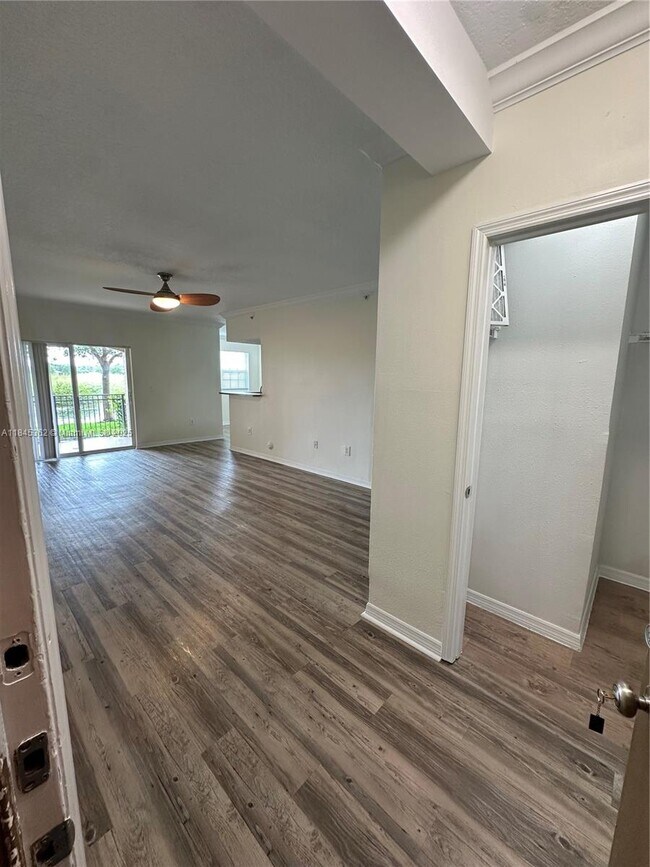 Foto del edificio - 11730 SW 2nd St