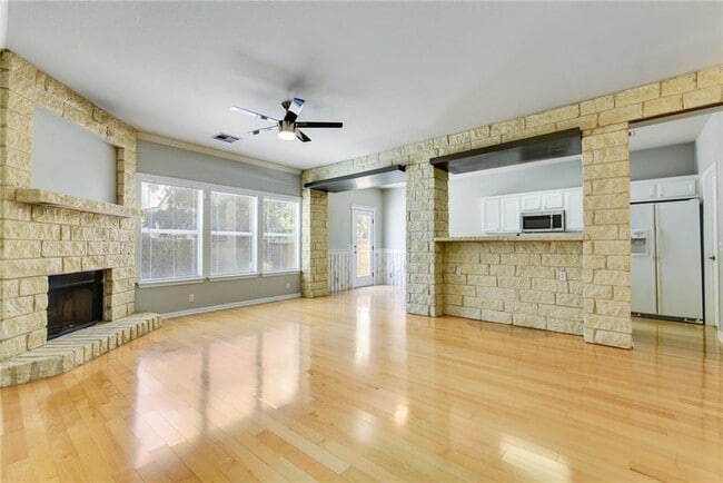 Foto del edificio - 4002 Cargill Dr