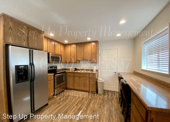 Building Photo - 2 br, 1 bath House - 21162 Longeway Rd