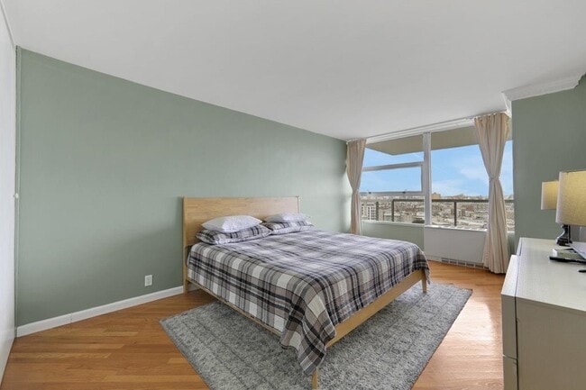 Foto del edificio - 6050 JFK Blvd E