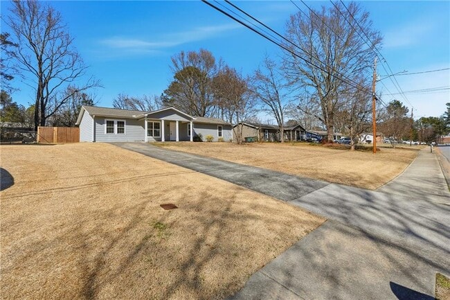 Building Photo - 2535 Ridgecrest Dr NW