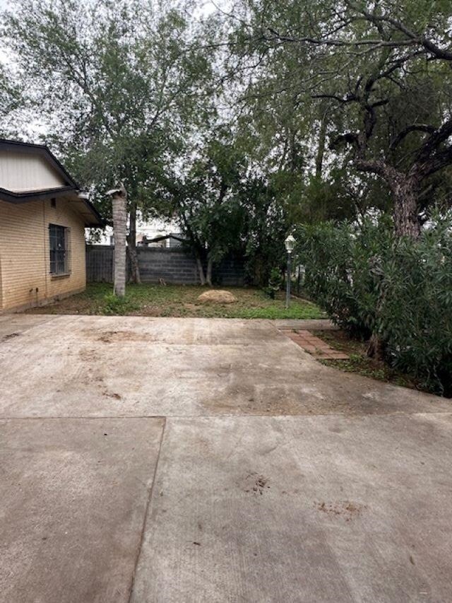 Foto del edificio - 1702 Cortez St