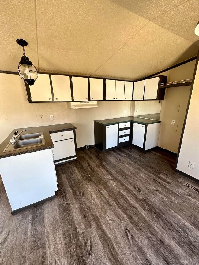 Foto del edificio - 3 Bedroom in great community in Woodward!