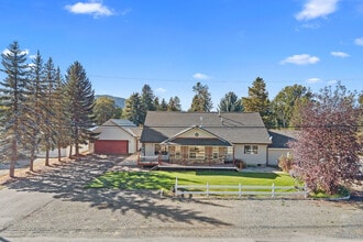 Building Photo - 1005 N 3rd St E